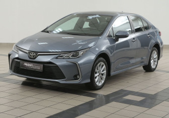 Подержанный автомобиль Toyota Corolla Sedan 2019 года (8 фото)