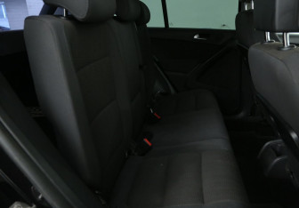 Подержанный автомобиль Volkswagen Tiguan 2014 года (11 фото)