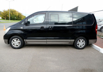 Подержанный автомобиль Hyundai H-1 2008 года (8 фото)