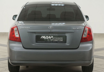 Подержанный автомобиль Daewoo Gentra Sedan 2013 года (3 фото)