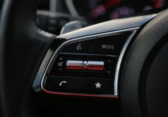 Подержанный автомобиль Kia Ceed Hatchback 2022 года (31 фото)