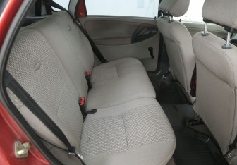 Подержанный автомобиль LADA (ВАЗ) Kalina Hatchback 2010 года (11 фото)