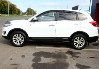 Подержанный автомобиль Chery Tiggo 5 2014 года (8 фото)