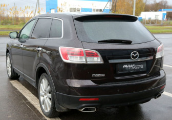 Подержанный автомобиль Mazda CX-9 2008 года (4 фото)