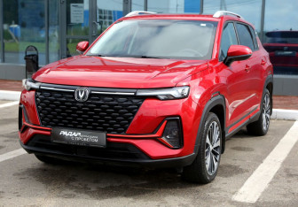 Подержанный автомобиль Changan CS35PLUS 2023 года (3 фото)