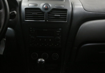 Подержанный автомобиль Nissan Almera Classic 2011 года (9 фото)