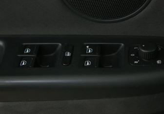 Подержанный автомобиль Volkswagen Golf Plus 2010 года (17 фото)