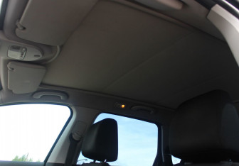 Подержанный автомобиль Peugeot 308 Wagon 2010 года (19 фото)