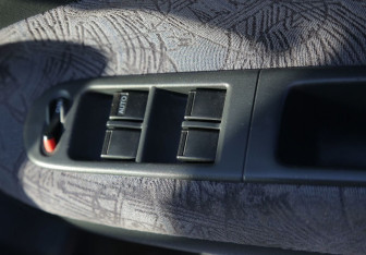 Подержанный автомобиль Honda HR-V 1999 года (17 фото)