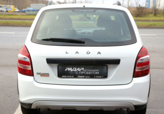 Подержанный автомобиль LADA (ВАЗ) Granta Wagon 2019 года (5 фото)