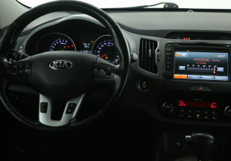 Подержанный автомобиль Kia Sportage 2015 года (14 фото)