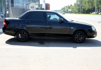 Подержанный автомобиль LADA (ВАЗ) Priora Sedan 2010 года (7 фото)