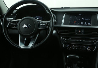 Подержанный автомобиль Kia Optima Sedan 2019 года (25 фото)