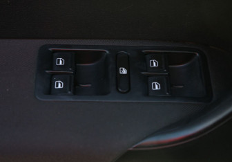 Подержанный автомобиль Volkswagen Polo Sedan 2013 года (17 фото)