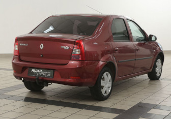 Подержанный автомобиль Renault Logan Sedan 2013 года (4 фото)