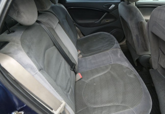 Подержанный автомобиль Citroen C5 Liftback 2002 года (11 фото)