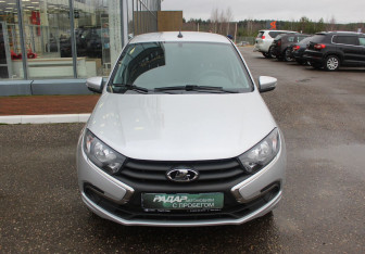 Подержанный автомобиль LADA (ВАЗ) Granta Sedan 2023 года (2 фото)