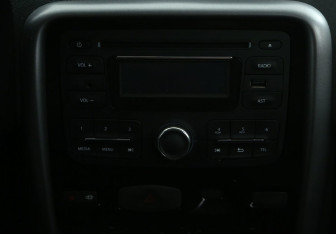 Подержанный автомобиль Renault Duster 2012 года (13 фото)