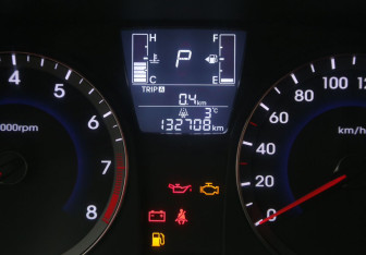 Подержанный автомобиль Hyundai Solaris Hatchback 2014 года (17 фото)