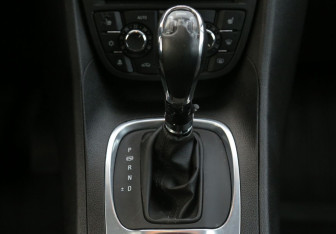 Подержанный автомобиль Opel Meriva 2012 года (13 фото)