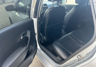 Подержанный автомобиль Volkswagen Polo Sedan 2013 года (11 фото)