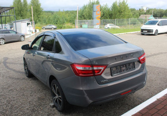 Подержанный автомобиль LADA (ВАЗ) Vesta Sedan 2016 года (5 фото)