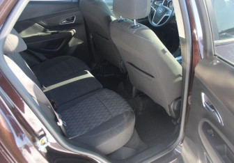 Подержанный автомобиль Opel Mokka 2014 года (12 фото)