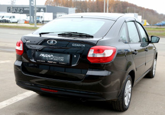 Подержанный автомобиль LADA (ВАЗ) Granta Liftback 2018 года (6 фото)