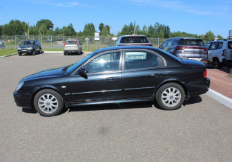 Подержанный автомобиль Hyundai Sonata 2008 года (4 фото)