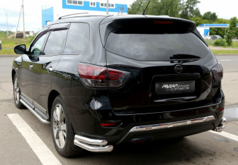 Подержанный автомобиль Nissan Pathfinder 2015 года (4 фото)