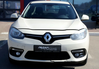 Подержанный автомобиль Renault Fluence 2013 года (2 фото)