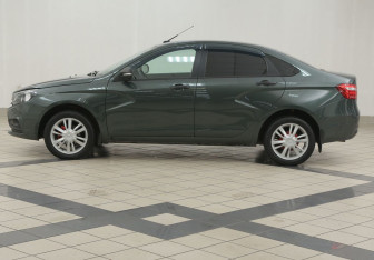 Подержанный автомобиль LADA (ВАЗ) Vesta Sedan 2017 года (7 фото)