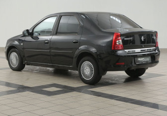 Подержанный автомобиль Renault Logan Sedan 2012 года (2 фото)