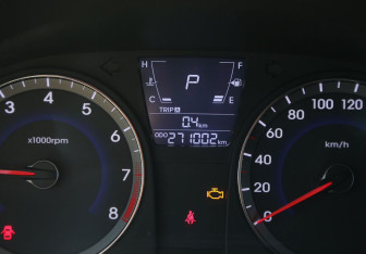 Подержанный автомобиль Hyundai Solaris Sedan 2012 года (17 фото)