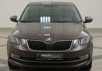 Подержанный автомобиль Skoda Octavia Liftback 2018 года (6 фото)