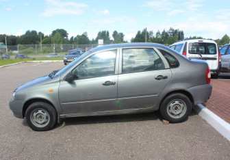 Подержанный автомобиль LADA (ВАЗ) Kalina Sedan 2008 года (4 фото)