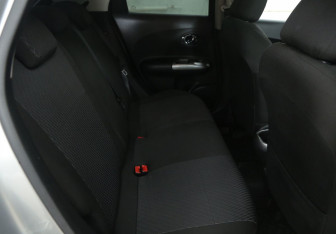 Подержанный автомобиль Nissan Juke 2018 года (11 фото)