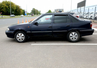Подержанный автомобиль Daewoo Nexia Sedan 2008 года (8 фото)