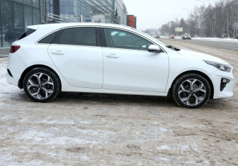 Подержанный автомобиль Kia Ceed Hatchback 2018 года (7 фото)