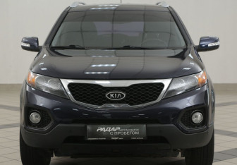 Подержанный автомобиль Kia Sorento 2010 года (6 фото)