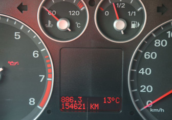 Подержанный автомобиль Ford Focus Sedan 2007 года (17 фото)