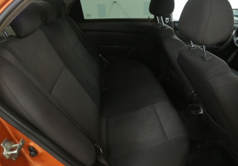 Подержанный автомобиль Chevrolet Aveo Sedan 2007 года (11 фото)