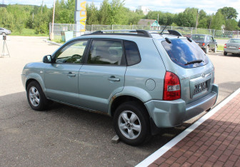 Подержанный автомобиль Hyundai Tucson 2006 года (5 фото)