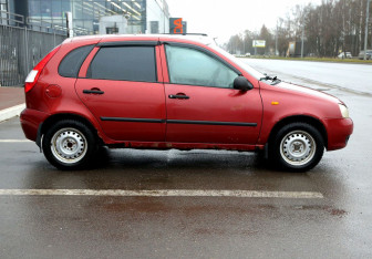 Подержанный автомобиль LADA (ВАЗ) Kalina Hatchback 2007 года (7 фото)