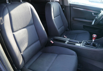 Подержанный автомобиль Audi A4 Wagon 2002 года (10 фото)