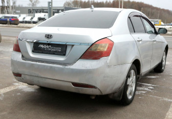 Подержанный автомобиль Geely Emgrand EC7 Sedan 2013 года (6 фото)