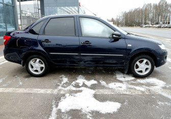 Подержанный автомобиль LADA (ВАЗ) Granta Sedan 2013 года (7 фото)