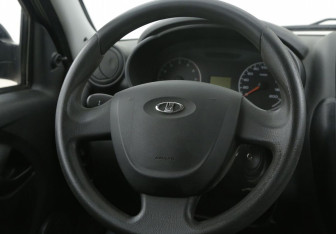 Подержанный автомобиль LADA (ВАЗ) Granta Sedan 2013 года (16 фото)