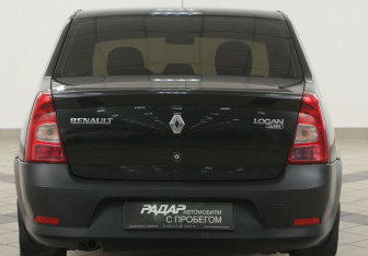 Подержанный автомобиль Renault Logan Sedan 2013 года (3 фото)