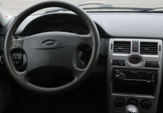 Подержанный автомобиль LADA (ВАЗ) Priora Hatchback 2008 года (14 фото)